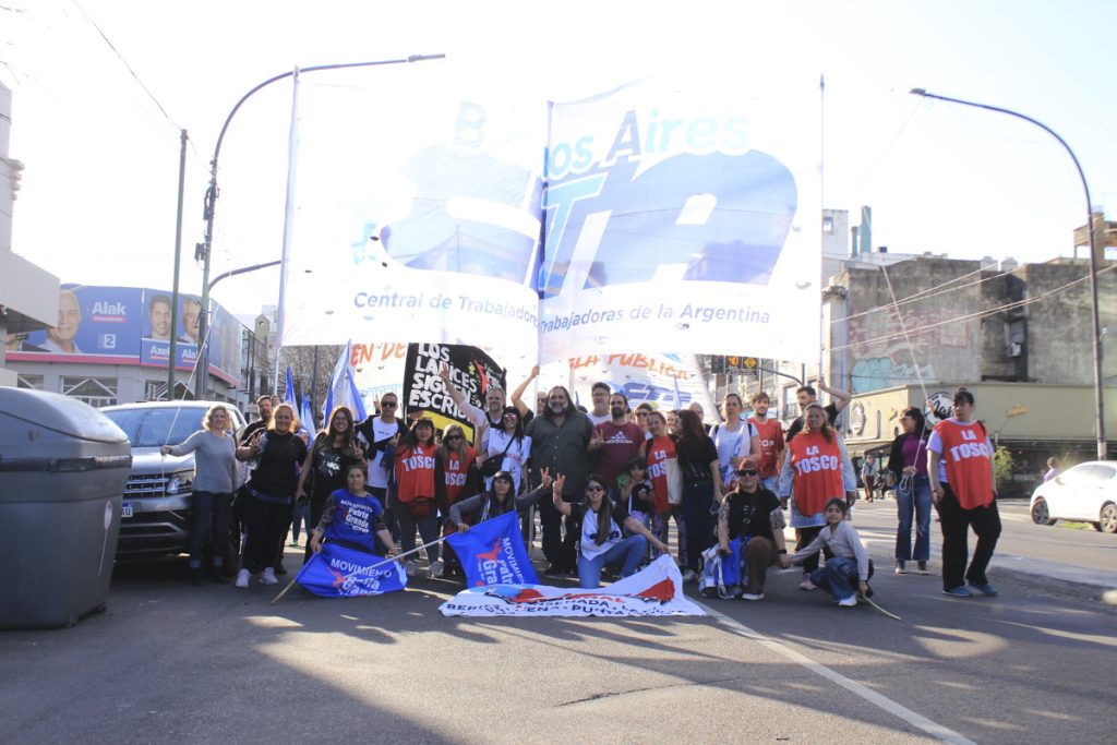 SUTEBA, A 48 AÑOS, LOS LÁPICES SIGUEN ESCRIBIENDO NUNCA MÁS