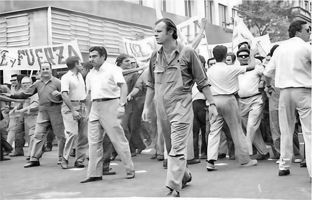 Agustín Tosco: el dirigente gremial que cumplía su horario de trabajo en el taller y murió perseguido por la Triple A