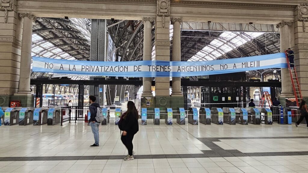 De los trenes a la jardinería: comenzó el ajuste en una de las empresas más difíciles de privatizar