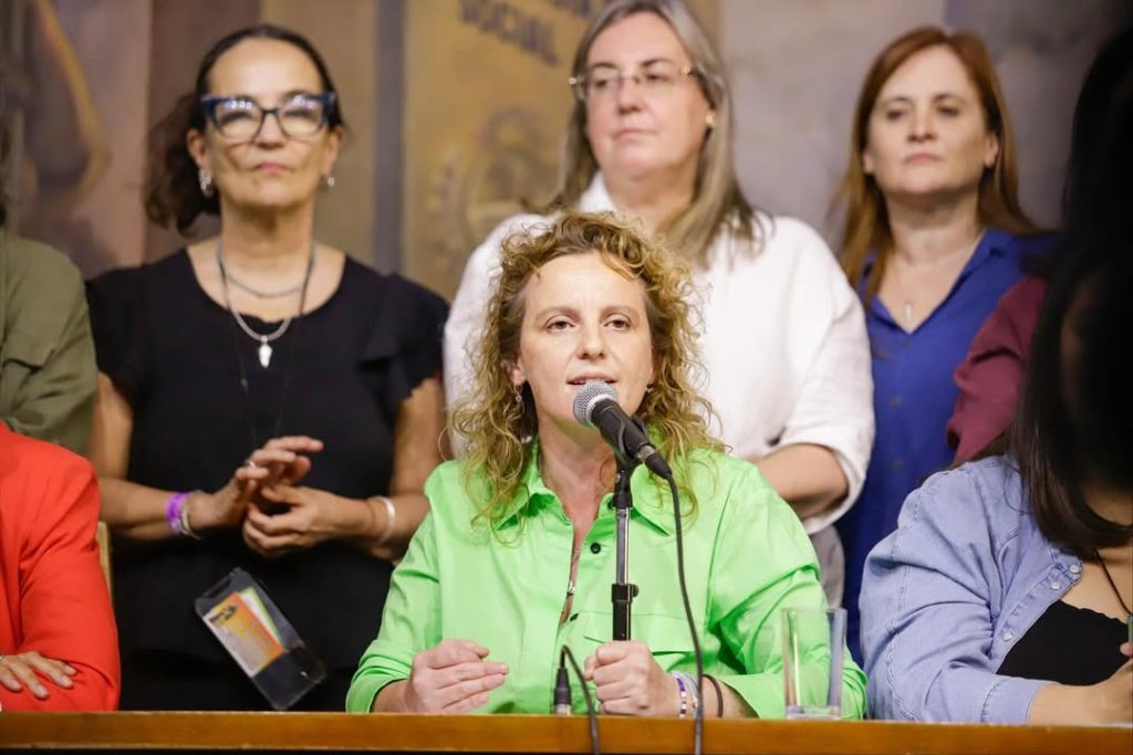 Las mujeres van por su representación