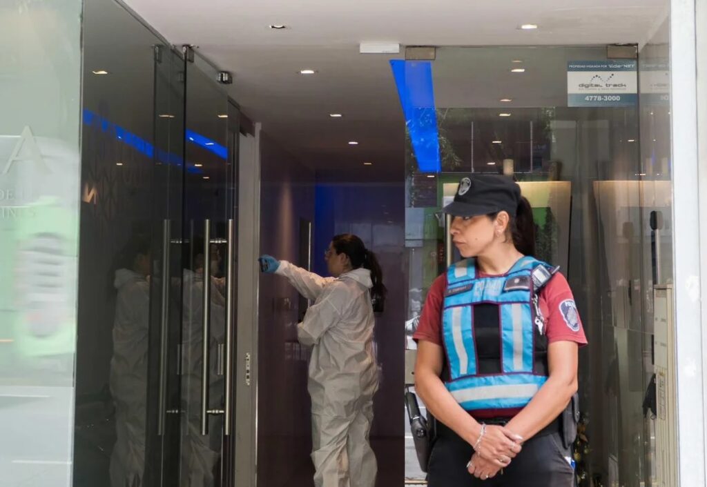 Vandalizaron la sede del gremio de uno de los jefes de la CGT