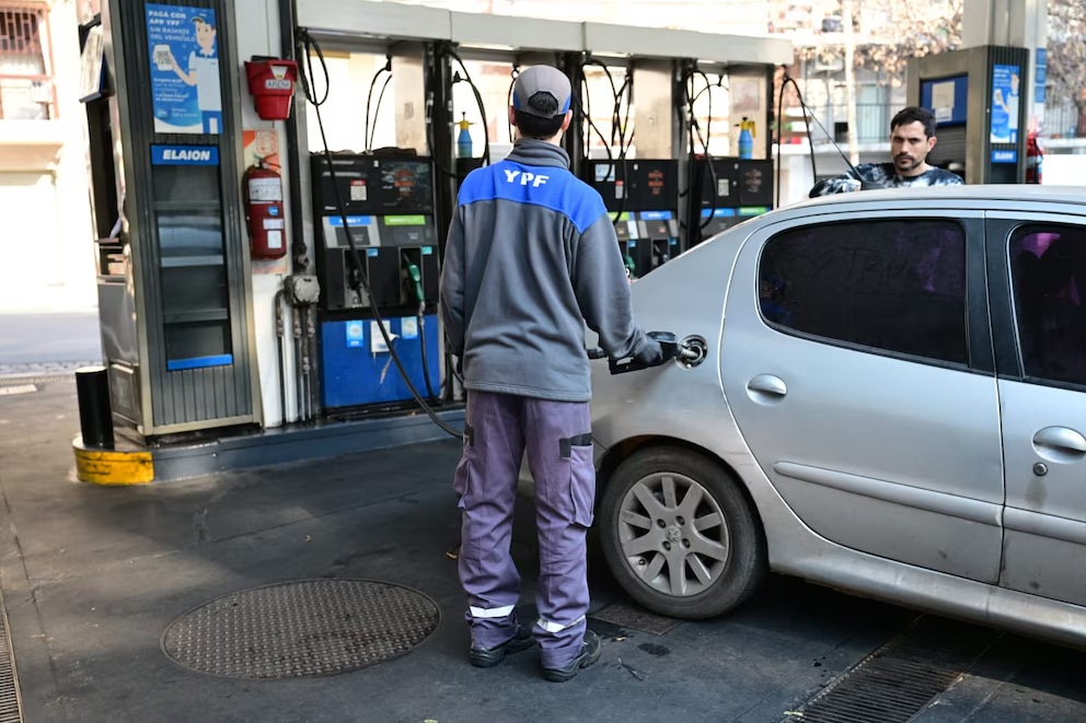 Cuánto gana un empleado de estación de servicio en junio de 2026 tras el último acuerdo paritario